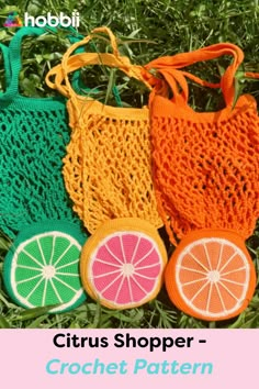 three crochet purses sitting in the grass with text overlay that reads citrus shopper - crochet pattern