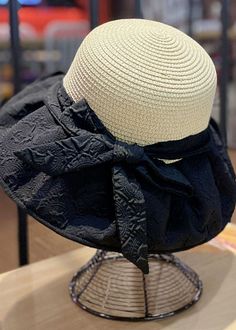 Fashion Beige Straw Woven Patchwork Floppy Sun HatMade of fine Patchwork Straw Woven Cotton Blended.Hat Circumference: 58cm/22.62". Matches easily with daily hairstyle, dresses & Shirts Floppy Sun Hats, Daily Hairstyles, Sun Hats, Cotton Weaving, Straw, Hats, Hair Styles