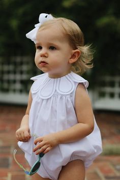 Dressing Children “Properly”: The Proper Peony Baby Girl Smocked Outfits, Vintage Newborn Clothes, Smocked Outfits, Classic Baby Clothes, Kids Cafe, Dress For Kids, Toddler Fashion