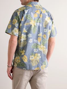 Hartford's 'Palm' shirt will feel at home by the beach or pool. Made from airy cotton patterned with tropical florals, its tailored with boxy sleeves and a relaxed camp collar. Hawaiian Cotton Floral Print Tops, Cotton Hawaiian Shirt With Floral Print, Hawaiian Cotton Floral Print Shirt, Relaxed Fit Cotton Hawaiian Summer Shirt, Relaxed Fit Cotton Hawaiian Shirt For Summer, Relaxed Fit Cotton Hawaiian Shirt For Beach Season, Summer Cotton Camp Shirt With Floral Print, Relaxed Fit Summer Cotton Hawaiian Shirt, Summer Cotton Hawaiian Shirt With Floral Print