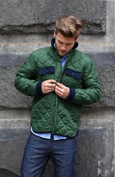 Great casual jacket. Well Dressed Men, Mens Outerwear, Blue Jacket, Green Jacket, Quilted Jacket, Preppy Style, Mens Suits, A Man, Men's Fashion