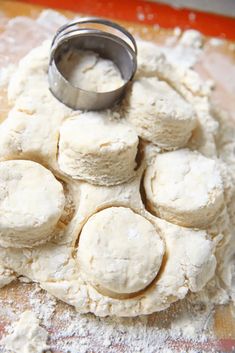 Easy Buttermilk Biscuits, Biscuit Dough Recipes, Easy Homemade Biscuits, Southern Comfort Food, Buttermilk Recipes, Artisan Bread Recipes