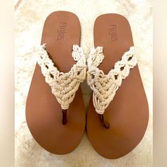 New Never Worn Really Pretty Macrame Style Off White Straps And Brown Foam Soles. Size 7 Macrame Sandals, Macrame Style, Sandals Brown, Brown And Beige, Shoes Brand, Brown Sandals, Macrame Patterns, Beauty Art, Flip Flop