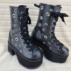 Demonia Ranger-310 3 3/4" (95mm) Heel, 2 1/4" (57mm) Platform Lace-Up Front Ankle Boot Featuring Multi-Size Eyelets On Upper, And 1" Wide Shoe Lace, Back Zip Closure W/ Skull Zip Closure Head. New In Box Punk Style Platform Ankle Boot Heels, Black Gothic Platform Boots For Spring, Gothic Synthetic Round Toe Boots, Punk Style Heeled Boots With Reinforced Heel, Punk Style Lace-up Platform Boots With Reinforced Heel, Black Gothic Heels With Closed Toe, Gothic Black Closed Toe Heels, Gothic Platform Boots With Reinforced Heel And Round Toe, Gothic Platform Boots With Reinforced Heel