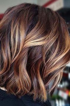 Short Textured Hair, Bob Haircut Ideas, Stacked Bob, Fabulous Hair, Fall Hair Color For Brunettes, Spring Hair, Bob Hairstyles For Fine Hair, Beauty Tricks, Hair Color Highlights