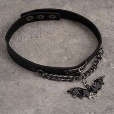 The price is for a choker only, others are not included. Imp Oc, Alt Style Outfit, Gothic Choker Necklace, Bat Pendant, Cute Animal Quotes, Galaxy Dress, Edgy Jewelry, Gothic Chokers, Collage Phone Case