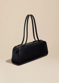 The Simona Shoulder Bag in Black Leather– KHAITE Best Purses, Fancy Bags, Black Leather Bags, Leather Bags Handmade, Tote Bag Leather, Pocket Bag, Issey Miyake, Jil Sander, Lanvin