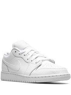 white leather round toe perforated design front lace-up fastening logo patch at the tongue branded insole signature Swoosh logo detail embroidered logo to the rear rubber sole Jordan 1 Low Triple White, Teen Boy Outfits, Dress With Jean Jacket, Baby Boy Accessories, Gucci Kids, Dolce And Gabbana Kids, Swoosh Logo, Kids Jordans, Air Jordan 1 Low