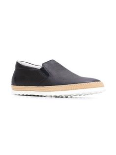 Tod's classic slip on sneakers Sneaker Boutique, Men's Footwear, Sneakers Blue, On Sneakers, Slip On Sneakers, Slip On Sneaker, Shoes Mens, Top Brands, Navy Blue