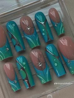 Aycrlic Press On Nails, Cool Nails Acrylic Art Designs, Air Brush Nail Designs Art, Blue And Green Nails Designs, Airbrush Nails Designs, Green Blue Nails, Green And Blue Nails, Blue And Green Nails, Blue Green Nails