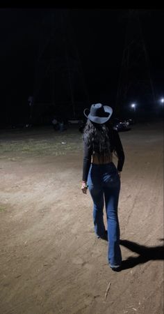 Country Outfits For Men, Cute Rodeo Outfits, Takuachita Outfits, Foto Cowgirl, Latina Outfits, Looks Country, Mexican Outfit, Clueless Outfits