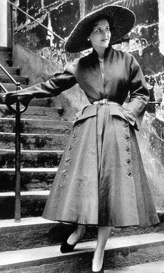 Vintage Outfit Inspiration, 40's Fashion, Fashion 1940s, Dior Collection, Vintage Coats