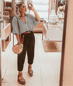 Cute Jeans Outfit For Work, 2023 Fashion Midsize, Midsize Mothers Day Outfit, Boho Outfits Office, Chic Outfits Midsize, Hot Day Outfit For Work, Stylish Grandma Outfits, Midsize Outfits Casual Summer, Work Outfits For Creatives