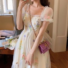 School Outfit Summer, Romantic Princess, Elegant Casual Dress, Back To School Outfit, Floral Embroidered Dress