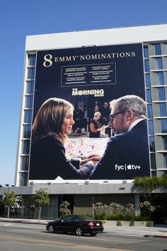 an advertisement for the upcoming series of hbo's house of cards on a building