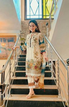 Best Wishes Quotes, Dress Design Pakistani, Pakistani Dresses Online, Love Romantic Poetry, Shayari Urdu, Pakistani Fashion Casual, Pakistani Wedding Outfits, Pakistani Fancy Dresses, Pakistani Dresses Casual