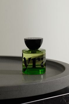 Founder Yasmin Sewell enlisted the help of British perfumer Lyn Harris for her new brand Vyrao - each scent is intended to evoke a particular mood or emotion. Created to restore balance to hectic days, this 'I am Verdant' Eau de Parfum is made using organic plant and flower extracts. Zingy Citrus and enriching Bergamot come alive against the earthy Moss base. Citrus Perfume, Organic Plants, Flower Extract, Fragrances Perfume, Beauty Women, Luxury Design, The Help, Hair Care, Nail Polish