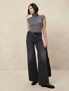 High-Rise Wide-Leg Raw Hem Jean | Banana Republic Factory Mum Style, Stretch Denim Fabric, Jean Vintage, Shorts Outfits, Raw Hem Jeans, Shank Button, Banana Republic Factory, Fall Winter 2024, Fall Collection