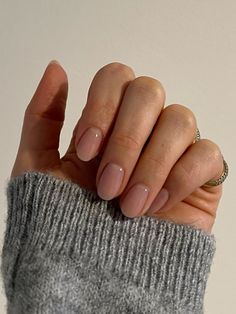 Natural almond nails Winter Nails Short Round, Rounded Almond Acrylic Nails, Short Natural Almond Nails, Natural Round Nails, Simple Clean Nails, Short Round French Tip Nails, Short Almond French Tip, Natural Almond Nails, Gel Toe Nails