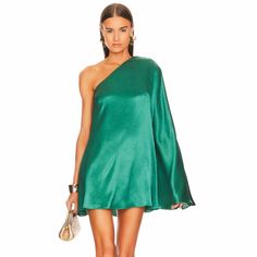 3 Dresses Revolve Green Dress | M White Bow Dress | S-M White Maxi Dress | S-M (Fits B Cup To Dd) White Bow Dress, Dresses Revolve, Carmen Dress, Revolve Dresses, White Maxi Dress, Tassel Dress, Bow Dress, Backless Mini Dress, B Cup