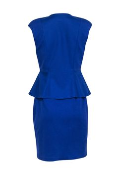 Get ready to turn heads in this Ted Baker cobalt blue peplum zipper front dress! Perfect for the office, this dress features a flattering peplum detail and a stylish zipper front. Style it with a strappy pump to elevate your look. Dress to impress in this playful and unique piece. Size 8 (TB 3) Shell 78% Cotton, 19% Lyocell, 3% Polyurethane Trim 64% Viscose, 31% Polyamide, 5% Elastane Lining 97% Polyester, 3% Elastane Exposed zipper front closure Peplum waist V-neckline Bust 34" Waist 31" Shoulder to hem 37.5" Blue Peplum Dress For Formal Occasions, Blue Dress With Back Zipper For Work, Blue Workwear Dress With Back Zipper, Strappy Pumps, Bright Patterns, Exposed Zipper, Flare Skirt, Empire Waist, Cobalt Blue