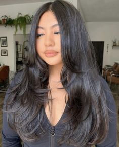 Round Face Hairstyles Long, Long Hair With Layers, Rambut Brunette, Wispy Hair, Haircuts For Long Hair With Layers, Layered Haircuts For Medium Hair, Haircut Inspo, Hair Cut Ideas, Hairstyles For Layered Hair