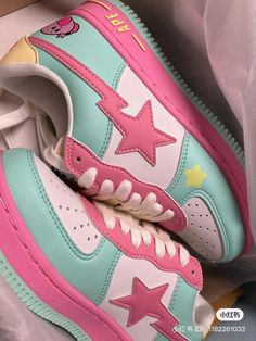 Kotak Bento, Paying Rent, Bape Shoes, Cute Casual Shoes, Preppy Shoes, Pretty Shoes Sneakers, Kawaii Shoes, Cute Nike Shoes, Cute Sneakers