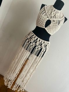 Macrame dress for women, festival top, beach fashion. Handmade with soft cotton blend round knitted rope. Modern silhouette, Boho touch, perfect for the festivals and other occasions. You can wear it on simple top or bikini. The listing is for the Macrame dress without bikini! Title: Macrame Dress-Long Fringe Costume-Boho Chic-Hippie Bride-Beach wedding-Festival Fashion-Burning Man-Bridesmaid Rope Dress AB-34/36/38/40/42/44/46/48 US-XS/S/M/L/XL IMPORTANT NOTICE/SPECIAL REQUEST🤗🤗 Standard sizes may vary by country and state. 👉Please share your size and height in your order note and in the "personalization" section. So I can knit dresses that are more perfect and fit your body. 👉Please do not forget to add your phone number in order not to be affected by the delays in the shipping stage? Hippie Bride, Rope Dress, Wedding Dress Beach Wedding, Wedding Dress Beach, Festival Mode, Beach Clothing, Macrame Dress, Beach Bride, Wedding Beach