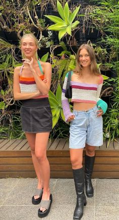 Scarlet And Sam Crochet Top, Crochet Fashion Patterns, Summer Lookbook, Knitted Tops, Spring Summer Outfits, Crochet Fashion, Aesthetic Outfits, Crochet Clothes, Passion For Fashion