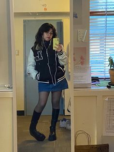 Styling Letterman Jacket, Letterman’s Jacket Outfit, Letterman Outfit Ideas, Letterman Jacket Outfit Woman, Letterman Jacket Outfit Winter, Black Letterman Jacket Outfit, Lettermen Jacket Outfit, Leatherman Jacket Outfit, Letterman Jacket Aesthetic