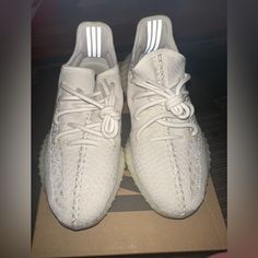 Style Hq6316 Colorway Bone/Bone/Bone Retail Price $230 Release Date 3/21/22 Product Description The Adidas Yeezy Boost 350 V2 Bone Features A Triple White Primeknit Upper With Mesh Side Stripes And Canvas Heel Tabs. At The Base, A Semi-Translucent Sole With Boost Technology Completes The Design. The Adidas Yeezy Boost 350 V2 Bone Released In March Of 2022 And Retailed For $230 No Visible Signs Of Wear Besides On The Bottoms. They Were Worn Once Or Twice. Yeezy White, Mens Yeezy, Yeezy Boost 350 V2, Yeezy Shoes, Adidas Yeezy Boost 350, 350 V2, Yeezy Boost 350, Yeezy Boost, Side Stripe