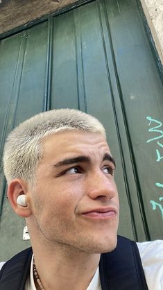 Buzzed Bleached Hair Men, Buzz Cut Colored Hair, Bleached Buzz Cut Men, Bleach Buzz, Bleached Buzz, Buzz Cut For Men, Buzz Cut Styles, Short Bleached Hair