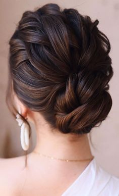 50 Best Updo Hairstyles For Trendy Looks in 2022 : Texture + Low Bun with a Twist Maid Hairstyles, Wedding Hair Up, Guest Hair