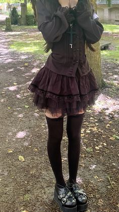 80s Alt Fashion, Cozy Goth Outfit, Goth Lolitas, Morute Outfits, Gothic Clothes, Dress Up Dolls, Grunge Goth, Cosplay Outfits, Gothic Lolita