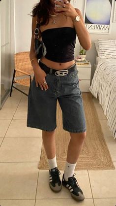 Summer Outfit Alternative, Jorts Outfit Women’s, Jorts Aesthetic, Pakaian Hipster, Tomboy Outfits, Fashion Mistakes, Tomboy Fashion