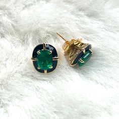 JE0539-EM-ENBLK-Y 'Queen' Emerald Cushion Studs with Black Enamel and Diamonds in 18K Yellow Gold Stone Size: 8 x 6 mm Approx. gemstone Wt: 2.44 Carats (Emerald) Diamonds: G-H / VS, Approx. Wt: 0.18 Carats Luxury Jewelry With Oval Cabochon Gemstone Accents, Formal Diamond Jewelry With Black Enamel, Luxury Emerald Gemstones As Gift, Luxury Emerald Gemstones For Gift, Elegant Green Jewelry With Black Enamel, Black Emerald Fine Jewelry, Luxury Gift Emerald Gemstones, Oval Diamond Jewelry With Black Enamel, Luxury Emerald Gemstones In Yellow Gold