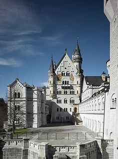 an old castle is shown in this black and white photo