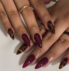 Burgundy Brown Nails, Nails For Fall Autumn, Nail Art Red Nails, Nail Polish Aesthetic, Fall Autumn Nails, Polish Aesthetic, Nail Art Gel Nails, Art Gel Nails, Aesthetic Nail Art