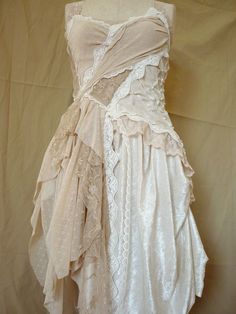 White Ripped Dress, Ripped White Dress, Ripped Dress Aesthetic, Dirty White Dress, Torn Dress, Victorian Style Wedding Dress, Cream Bridesmaid Dresses, Ripped Dress, Victorian Style Wedding