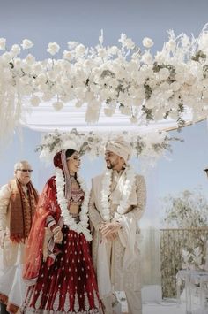 Indian Beach Wedding, Indian Wedding Aesthetic, Hindu Wedding Ceremony, India Wedding, Anita Dongre, Wedding Mandap, Indian Wedding Planning, Sunny California, Indian Wedding Ceremony