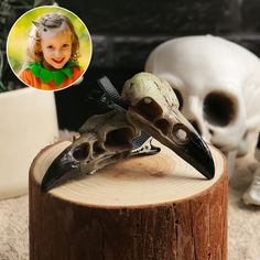 Description: Enhance your style with our crow skull hairpin! This compact and exquisite accessory measures 2.76" x 1.18" x 1.18", making it comfortable to wear and easy to carry around. The novel design features realistic crow skull details, adding a touch of uniqueness to your look. Crafted from safe resin and alloy materials, this hairpin is corrosion-resistant and long-lasting. Whether for a gothic wedding or Halloween party, this versatile piece is sure to make you stand out. It also makes a Crow Headpiece, Bird Skull Hair Piece, Crow Skull Earrings, Skull Hair Clip, Bird Skull Jewelry, Witch Accessories, Skull Accessories, Black Witch Hat, Crow Skull