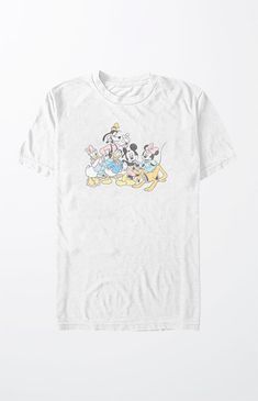 who knew that dressing "mousey" could be so cute! celebrate walt disney's most iconic character with these officially licensed mickey mouse and friends styles! this super cute tee features short sleeves, a crew neckline, and a custom front graphic.

solid color tee
short sleeves
crew neckline
front graphic
regular fit