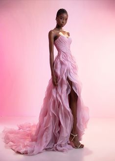 Feminine Silhouette Fashion, Floral Evening Gown, R Design, Prom Inspiration, M R, Creation Couture, Grad Dresses, Gala Dresses