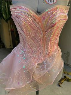 Glinda Dress Wicked, Wicked Movie Costumes, Glinda Wicked Outfits, Galinda Costume, Glinda Bubble, Glinda Dress, Glinda Aesthetic, Glinda Costume, Pink Sparkly Dress