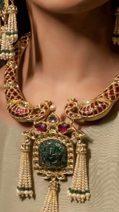 #kantejewellry Kante Jewellery, Jewellery Motifs, Kundan Pendants, Dubai Jewellery, Jewellery Designing, Antique Style Jewelry, Wedding Jewellery Designs, Wedding Jewelry Sets Bridal Jewellery