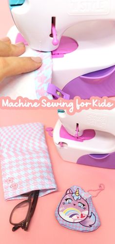 Are your kids ready to learn how to sew with a working sewing machineThese 3 easy beginner machine sewing projects for kids are a great startIncludes a free pencil case pattern and templateand great DIY sewing ideas for beginners. Free Sewing Patterns For Kids, Machine Sewing Projects, Kids Sewing Projects, Pencil Case Pattern, Summer Sewing Projects, Diy Pencil Case, Diy Pencil