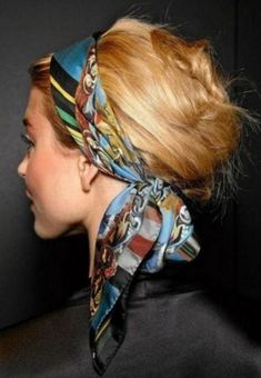 Como usar lenço no pescoço e na cabeça: 20 ideias para inspirar Turban Headband Hairstyles, Bandana Bayi, Trendy We Fryzurach, Wearing A Scarf, Hair Scarf Styles, Head Scarf Styles, Bandana Hairstyles, Turban Headbands, 인물 사진