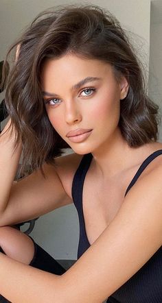 Brown Bob Haircut, Brown Bob Hair, Short Dark Brown Hair, Lace Wigs Styles, Rambut Brunette, Short Dark Hair, Medium Brown Hair, Short Brown Hair, Short Hair Color