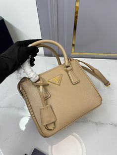 Size: 20cm*15cm*9.5cm It comes with Dust box, Care manual, Tag, and Paper bag. Zipper Tote Bag, Prada Bags, Zippered Tote, Cute Bag, New Handbags, Prada Bag, Crossbody Shoulder Bag, Contact Us, Wellness Design