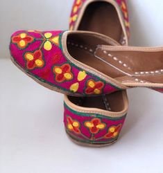 Women Handcrafted Leather Footwear With Embroidery, Wedding Shoes Embroidered Closed Toe Wedding Shoes, Traditional Wedding Shoes With Embroidery And Round Toe, Traditional Flat Embroidered Wedding Shoes, Flat Embroidered Wedding Shoes For Festivals, Embroidered Flat Wedding Shoes For Festivals, Traditional Embroidered Closed Toe Wedding Shoes, Festive Embroidered Wedding Shoes With Round Toe, Festive Wedding Shoes With Embroidered Round Toe, Embroidery Wedding